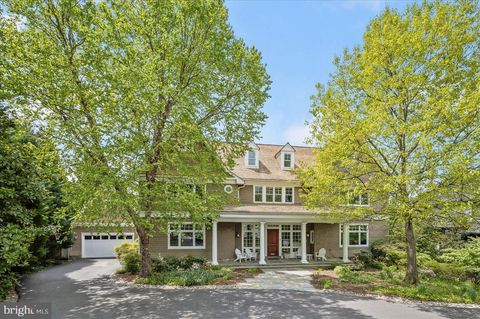 Photo of 7120 Fairfax Road, Bethesda, MD 20814 (MLS # MDMC2130528) Photo of 7120 Fairfax Road, Bethesda, MD 20814 (MLS # MDMC2130528)