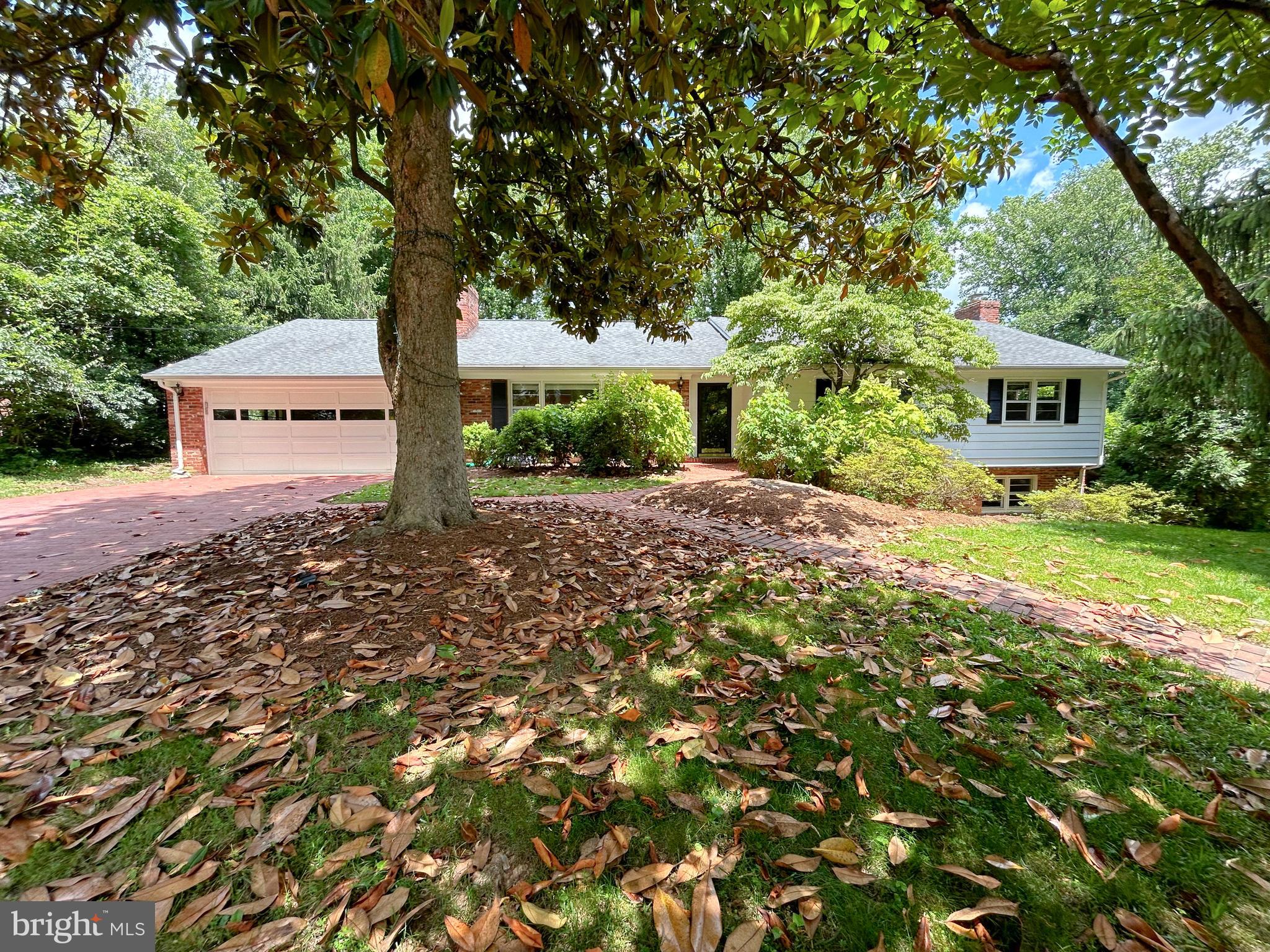 CHESTERBROOK WOODS - Residential Lease