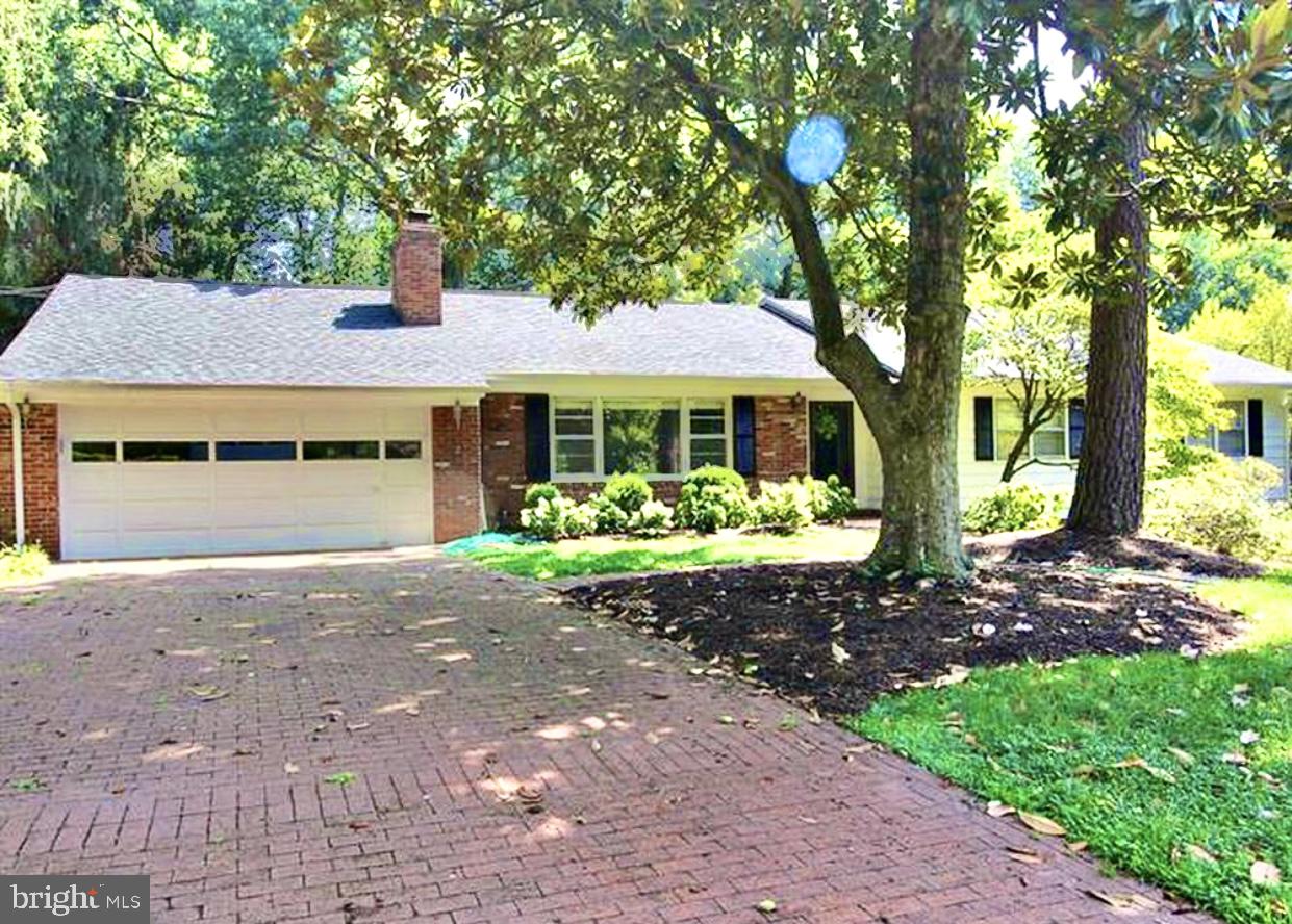 CHESTERBROOK WOODS - Residential Lease