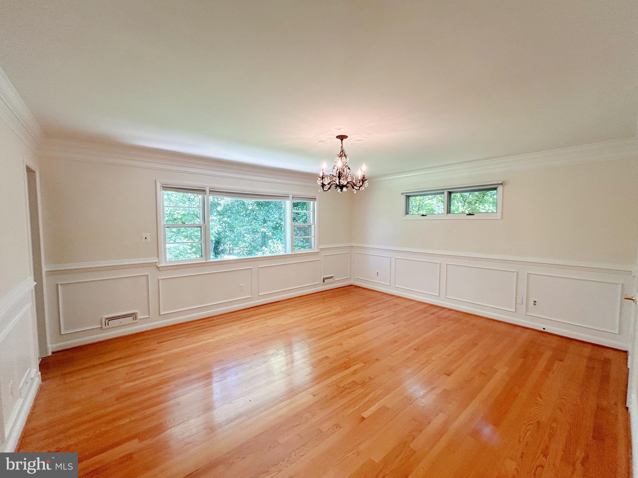 CHESTERBROOK WOODS - Residential Lease