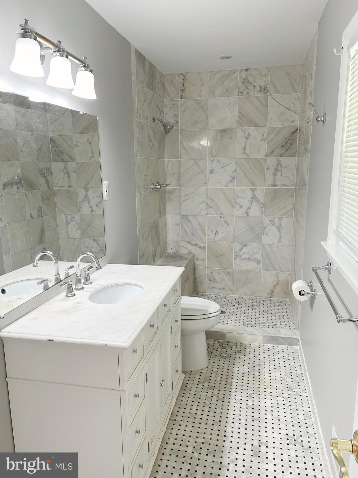 CHESTERBROOK WOODS - Residential Lease