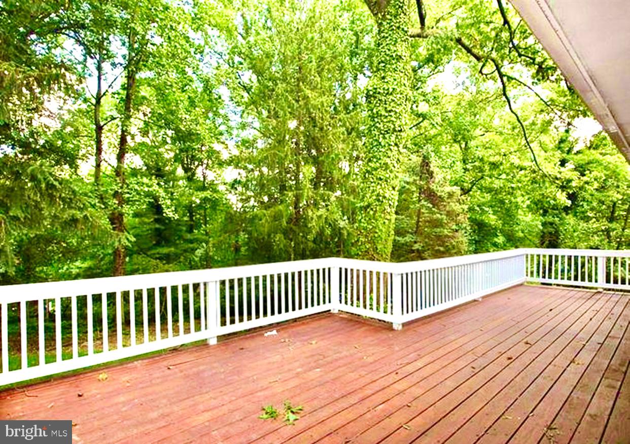 CHESTERBROOK WOODS - Residential Lease