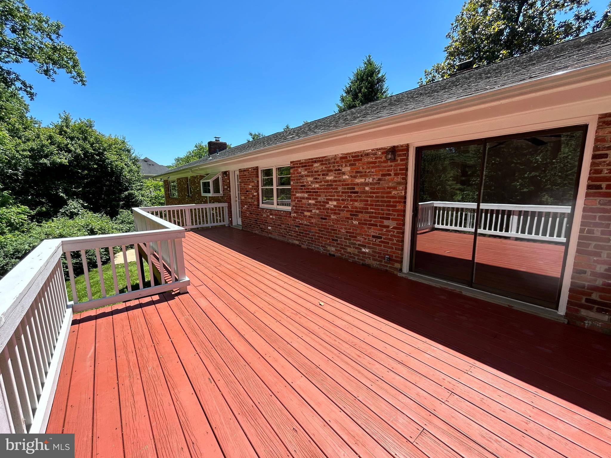 CHESTERBROOK WOODS - Residential Lease