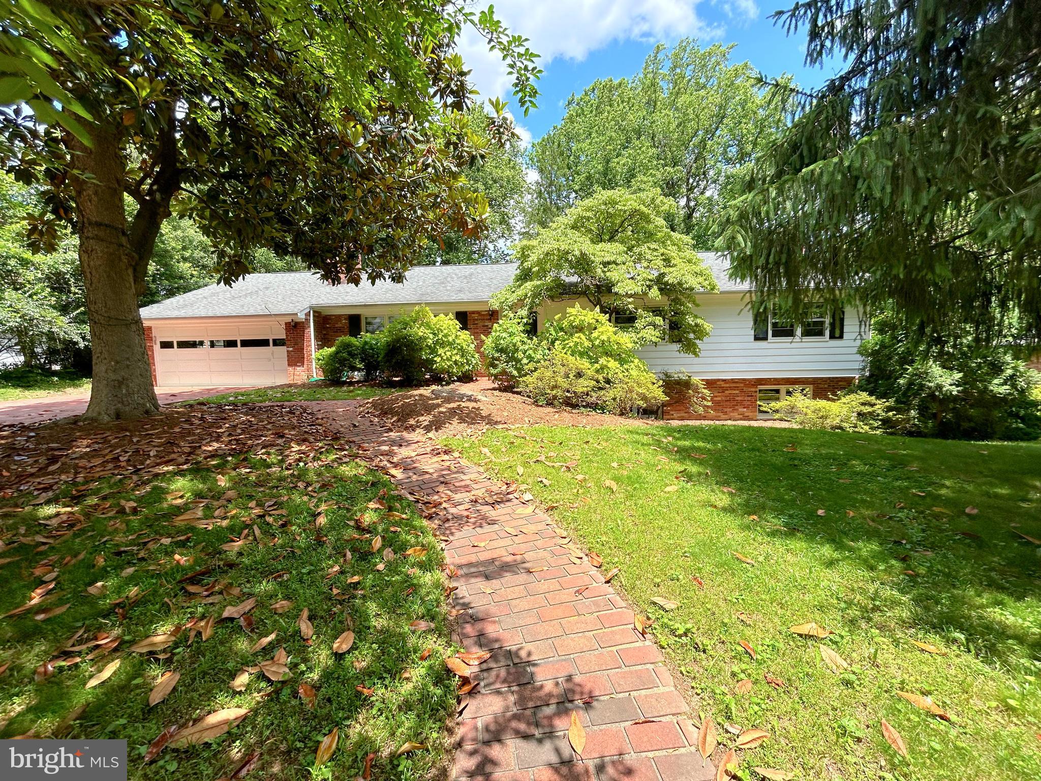 CHESTERBROOK WOODS - Residential Lease