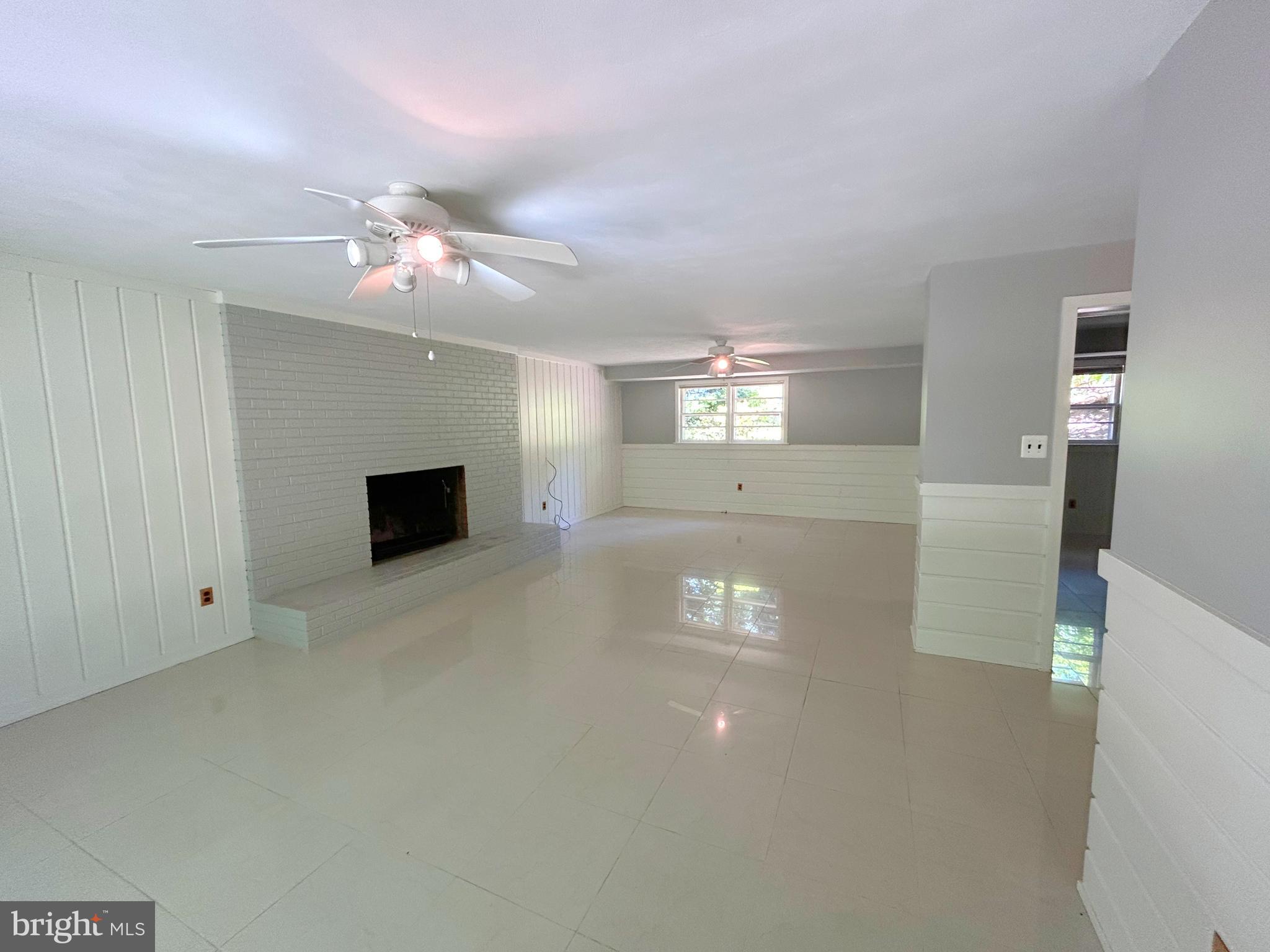 CHESTERBROOK WOODS - Residential Lease