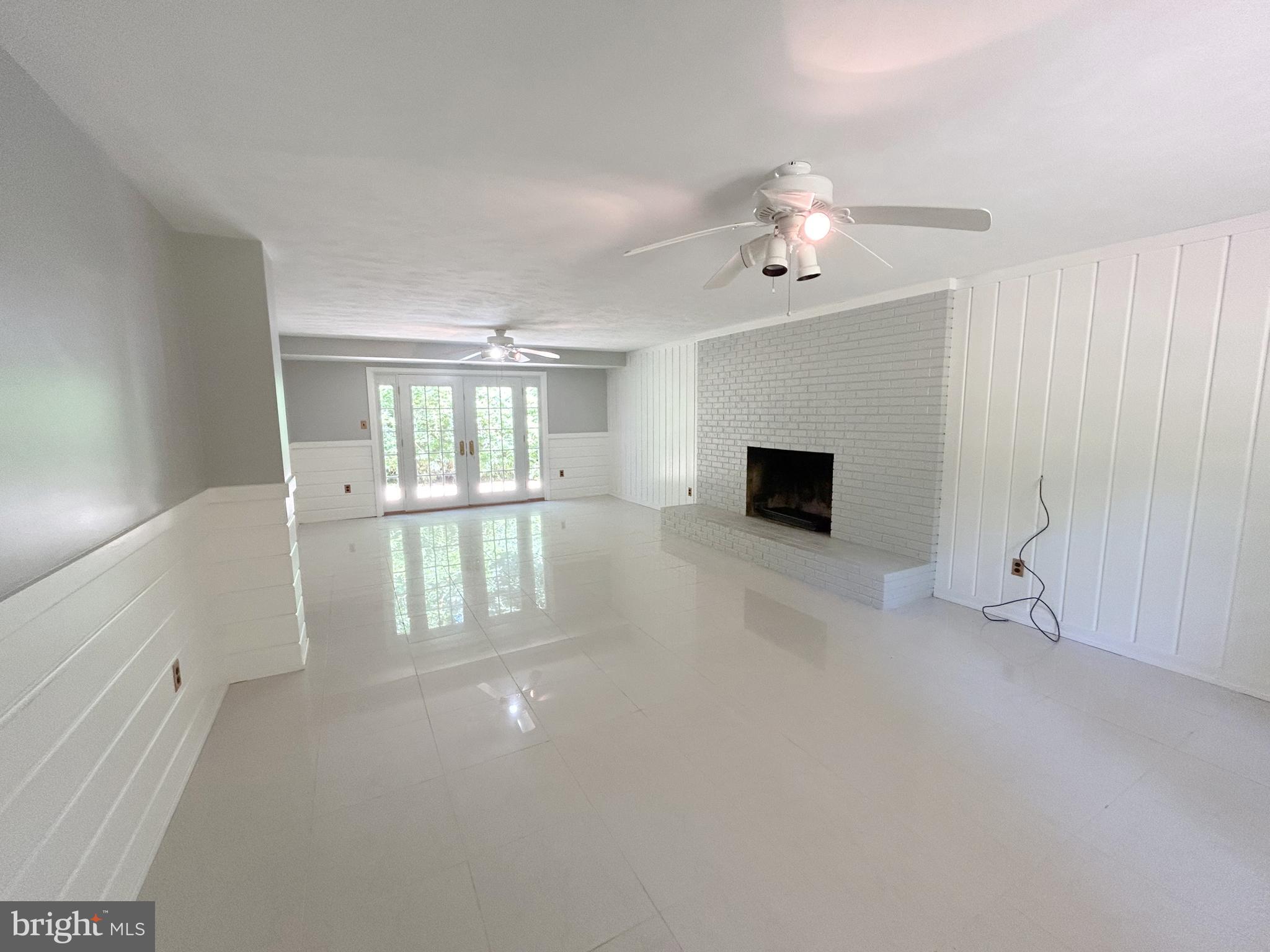 CHESTERBROOK WOODS - Residential Lease