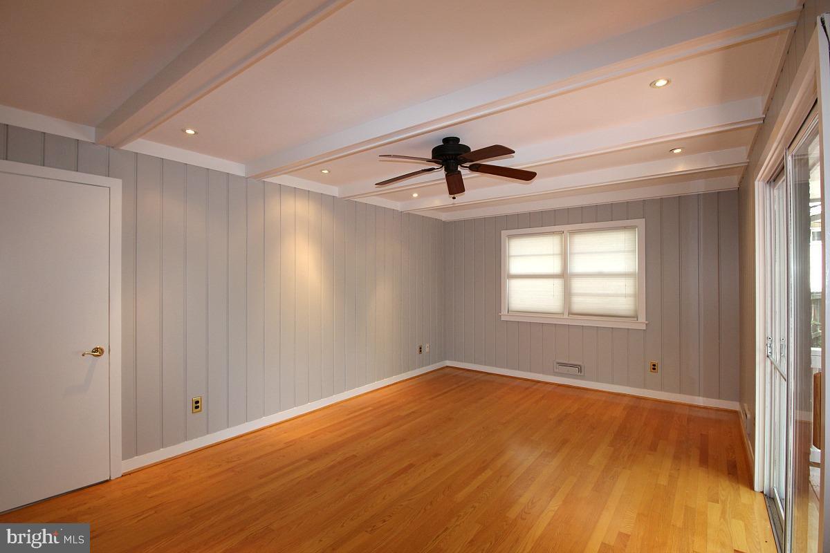 CHESTERBROOK WOODS - Residential Lease