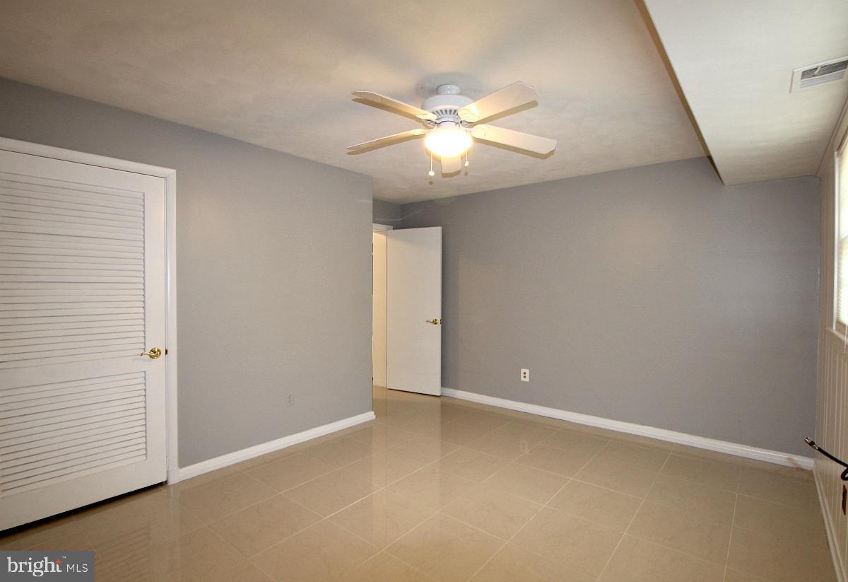 CHESTERBROOK WOODS - Residential Lease