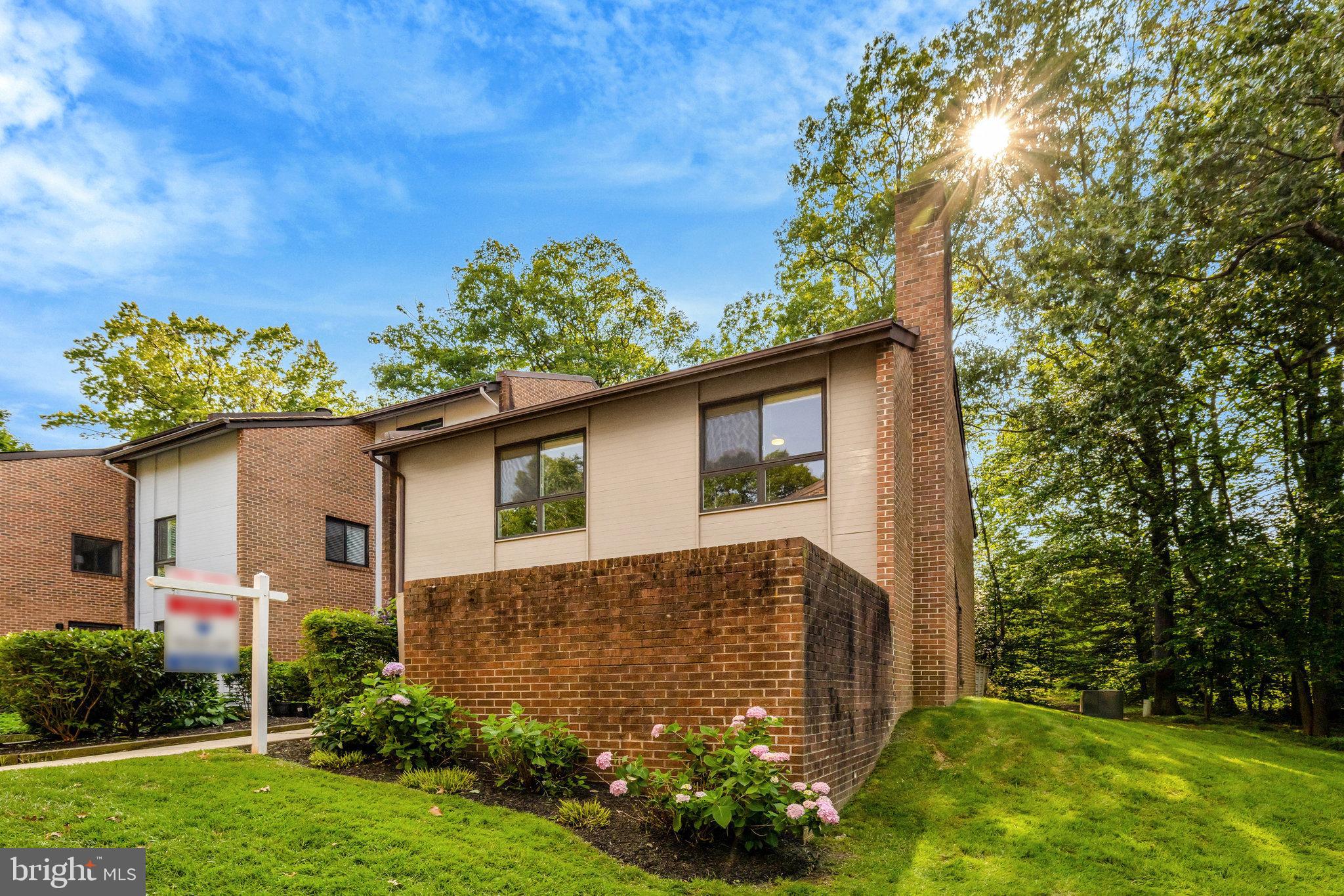 RESTON - Residential