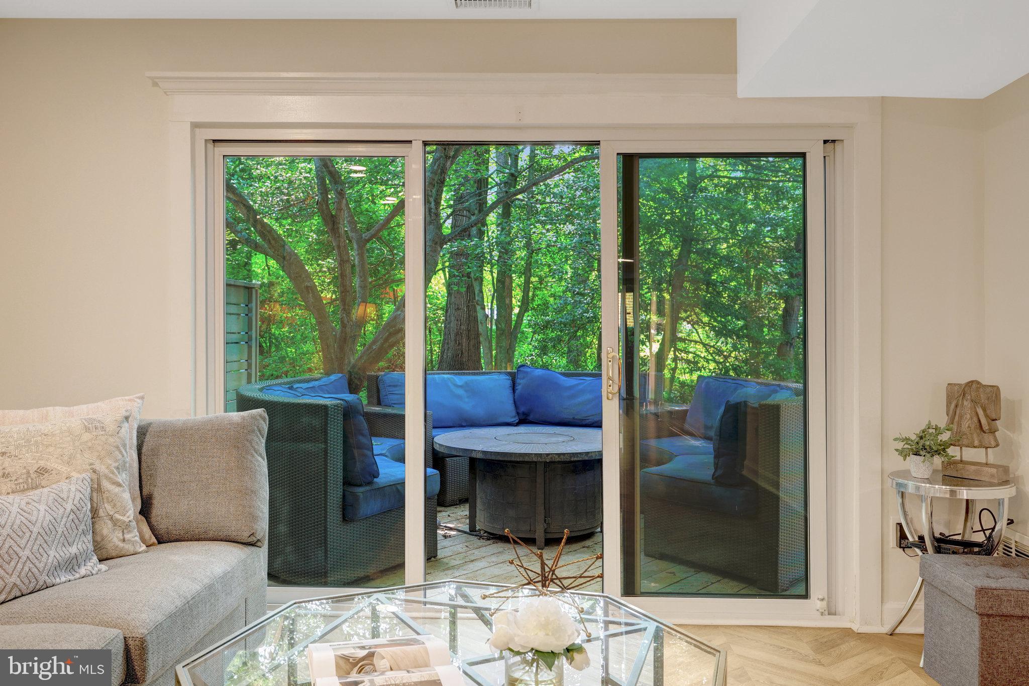 RESTON - Residential