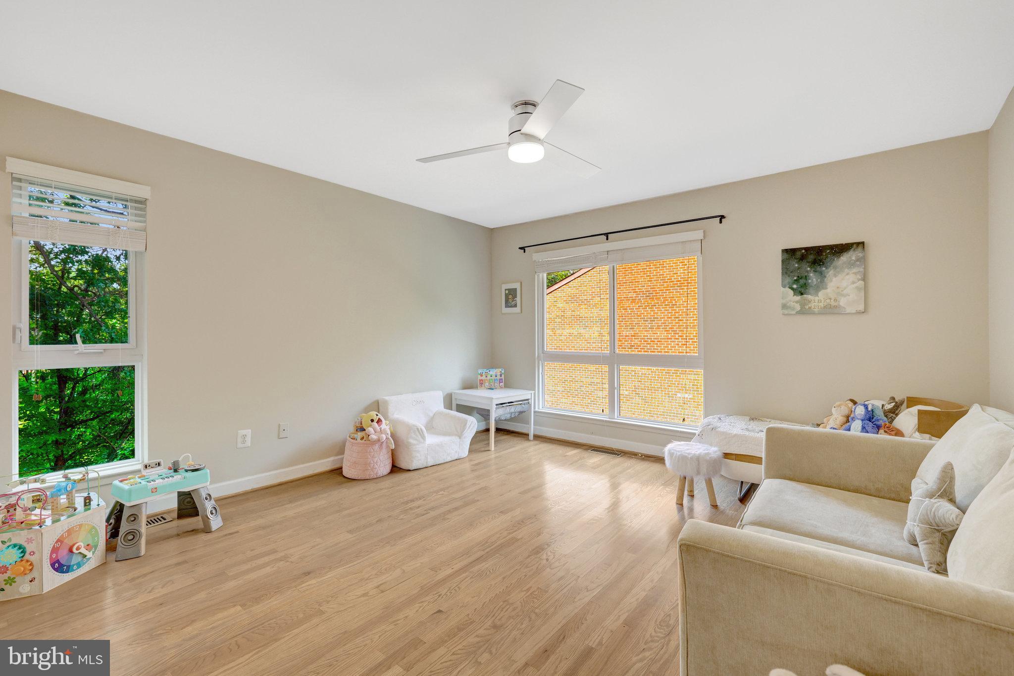 RESTON - Residential