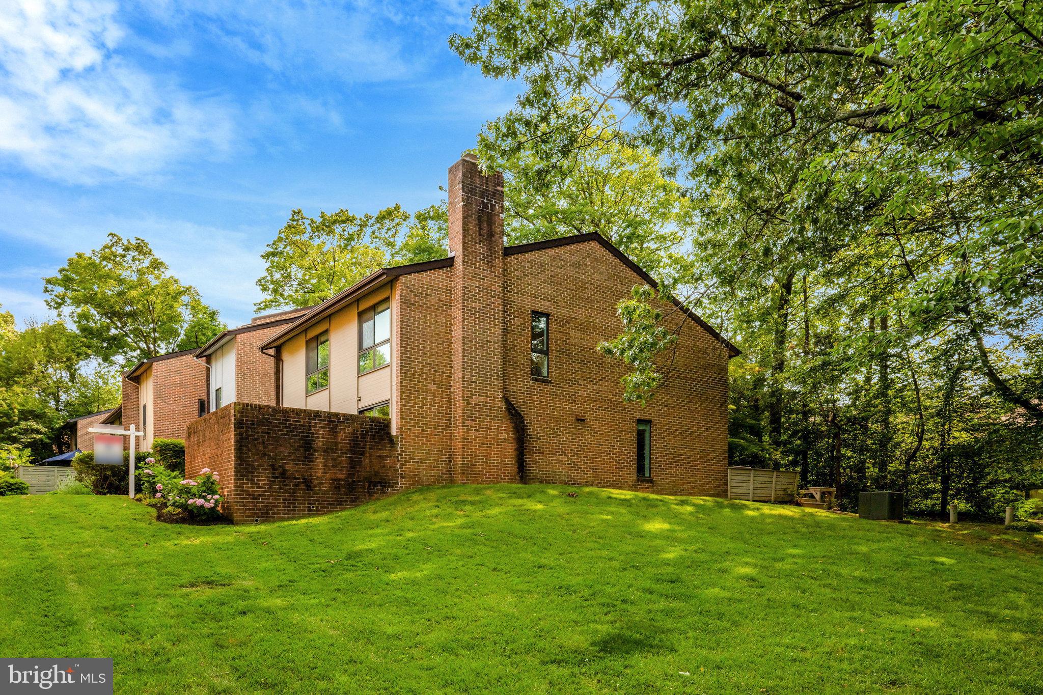 RESTON - Residential