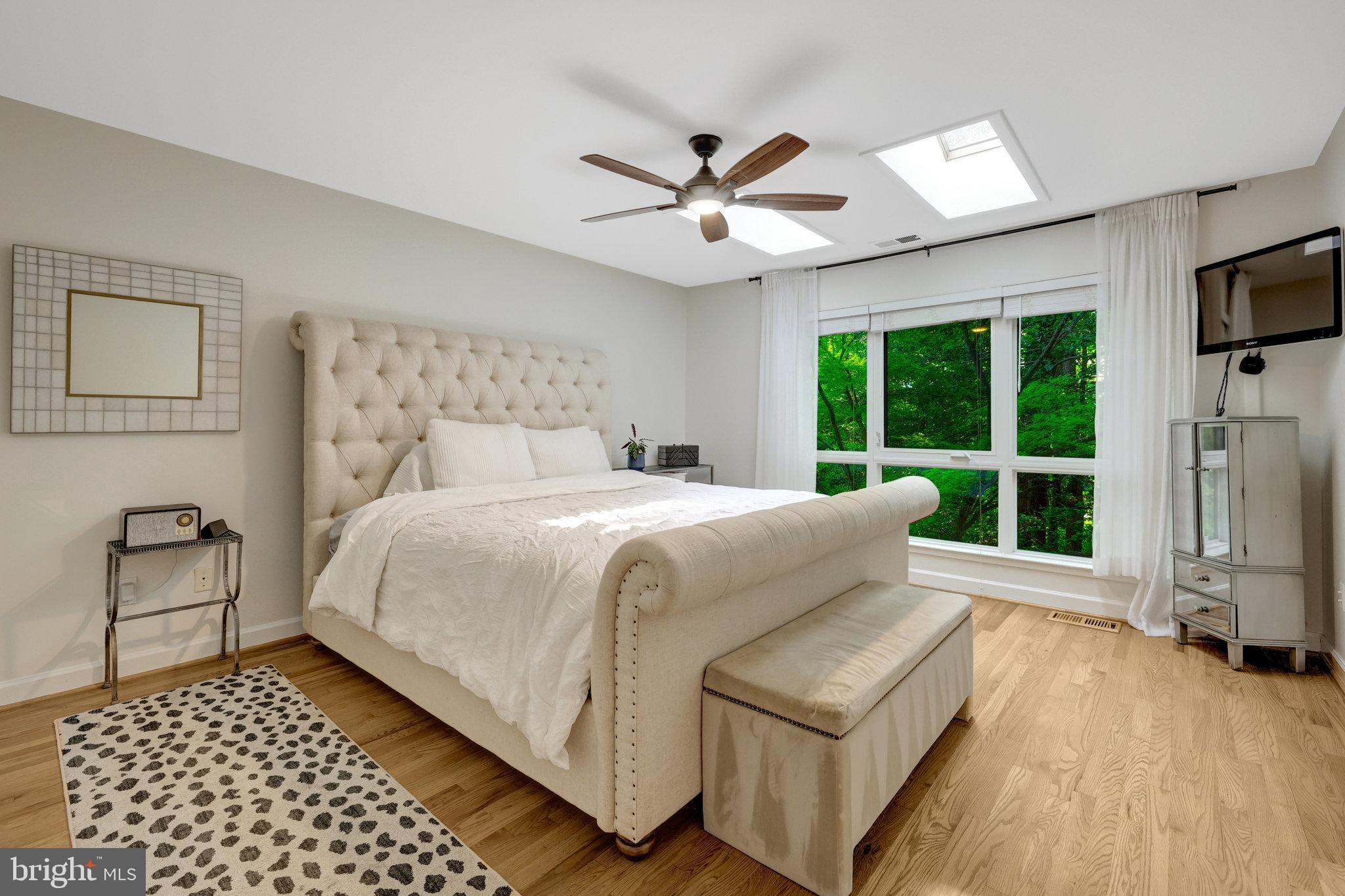 RESTON - Residential