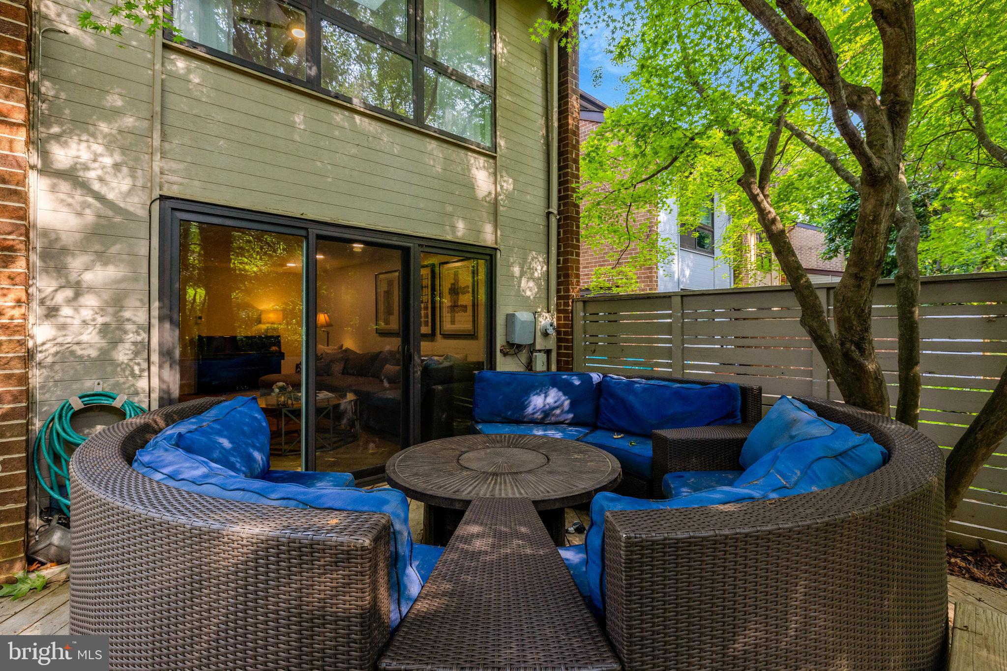 RESTON - Residential