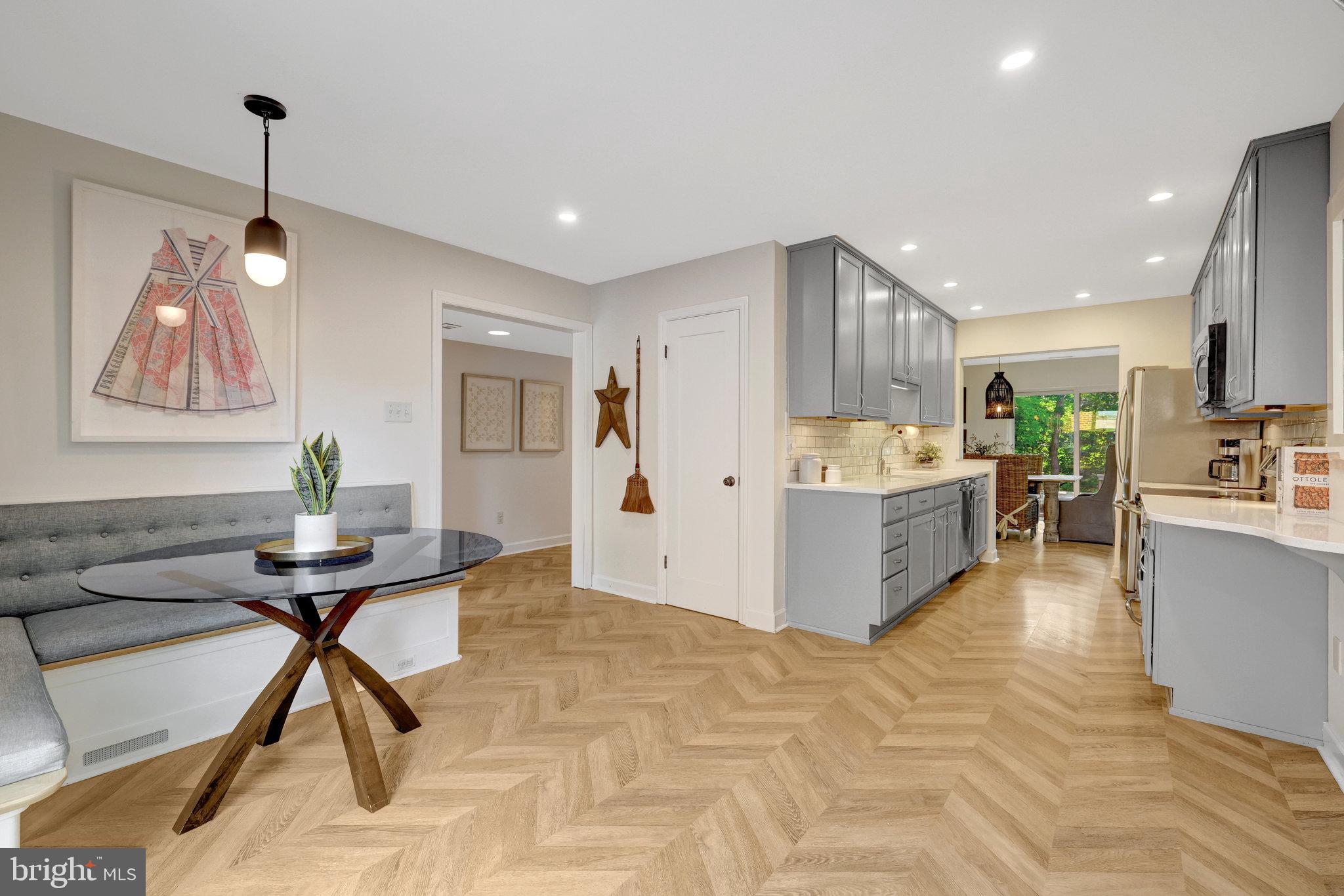 RESTON - Residential