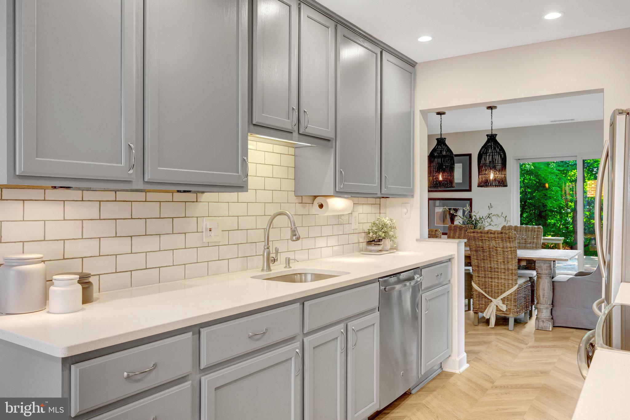 RESTON - Residential