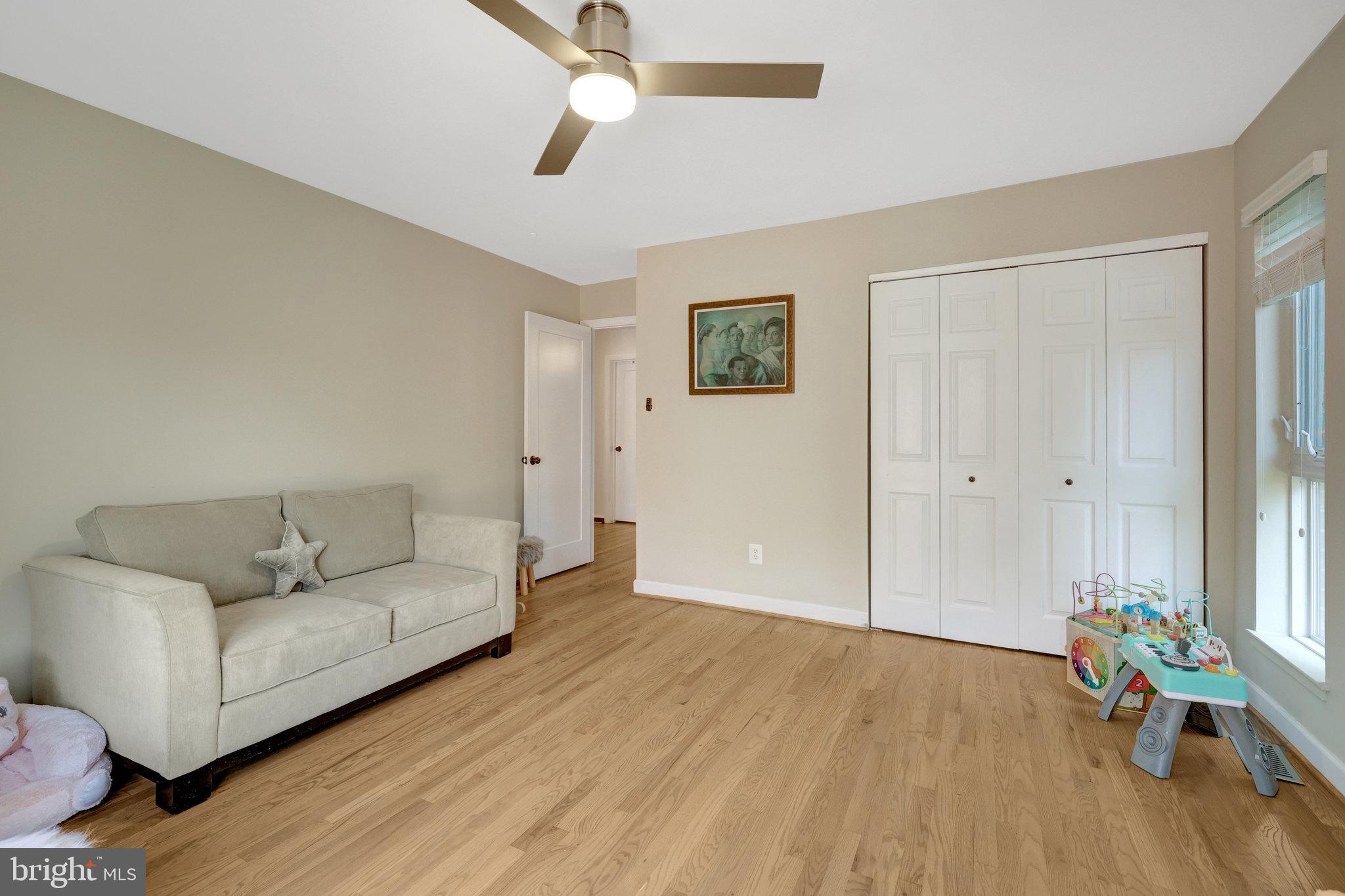 RESTON - Residential