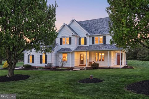 1066 FOX RUN TERRACE HANOVER PA 17331