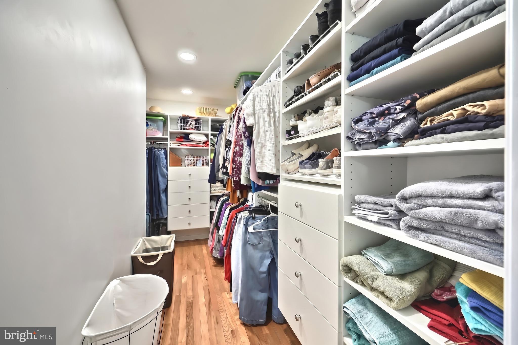 FOX RUN TERRACE - Residential