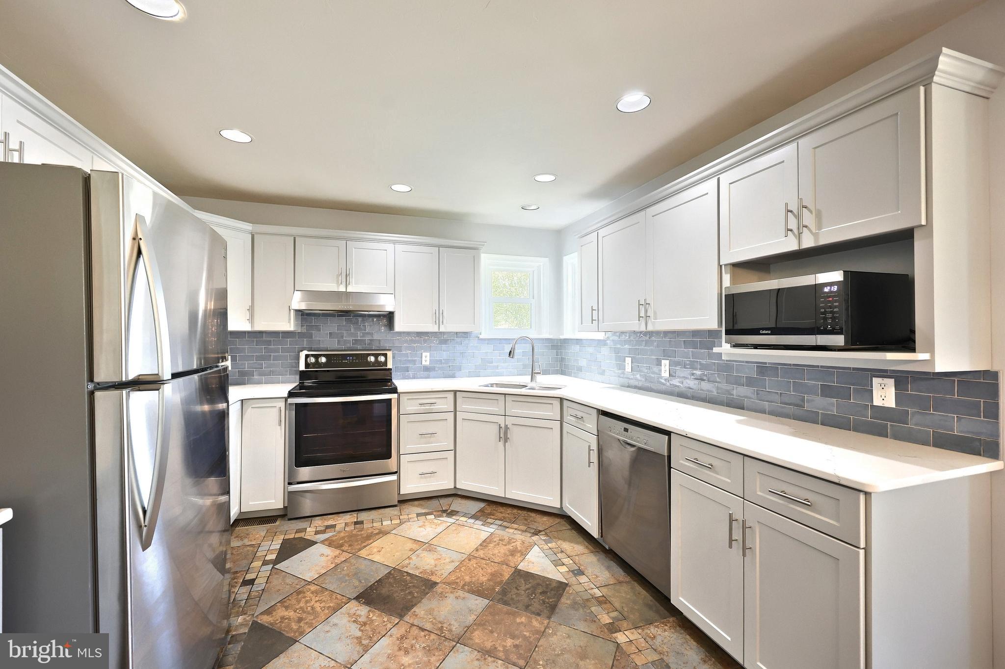 FOX RUN TERRACE - Residential