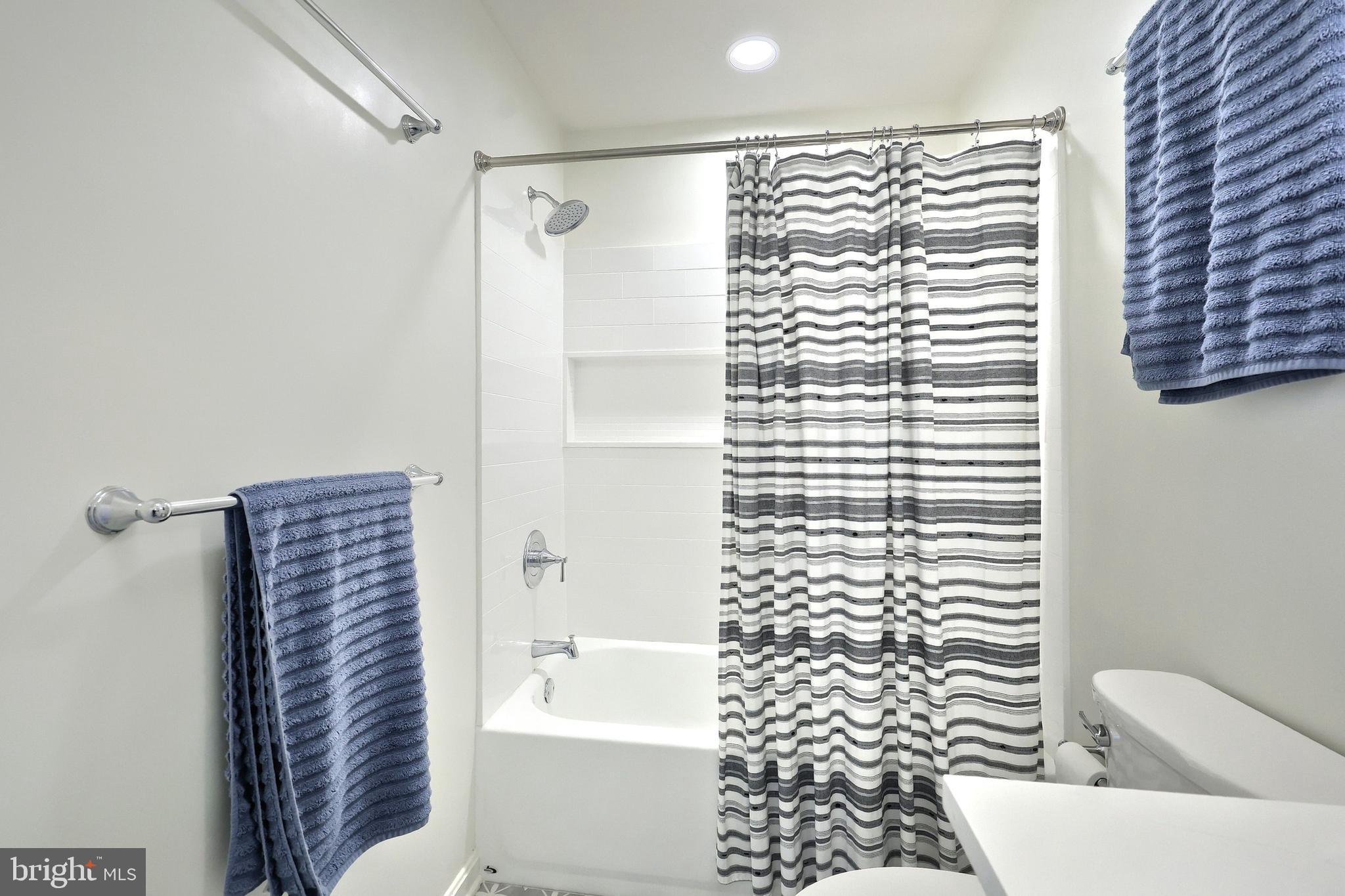 FOX RUN TERRACE - Residential