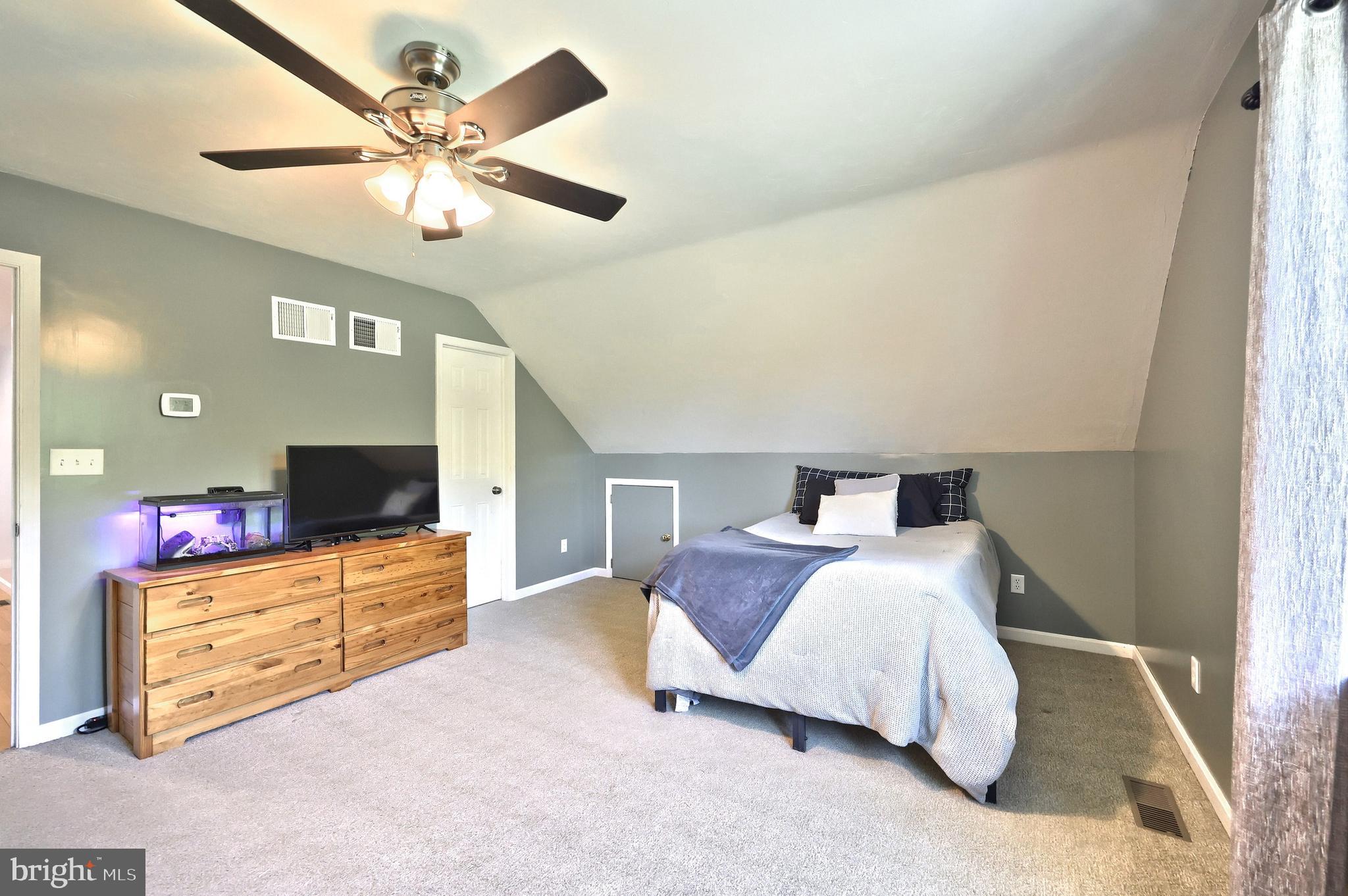 FOX RUN TERRACE - Residential