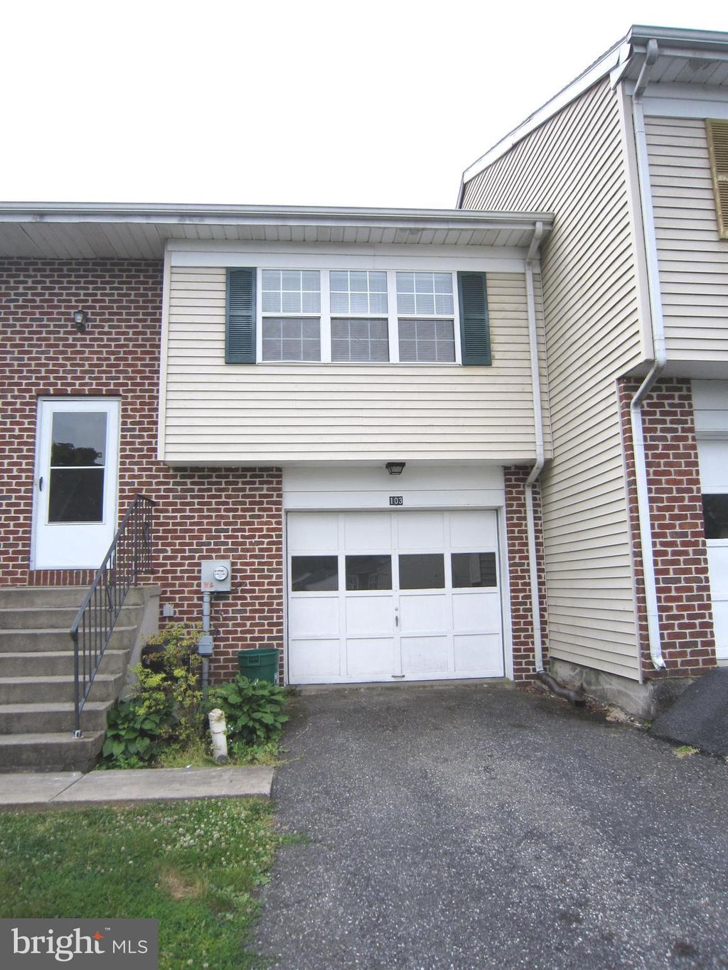 Photo of 103 PICKWICK PL, MILLERSVILLE, PA 17551 (MLS # PALA2036436)