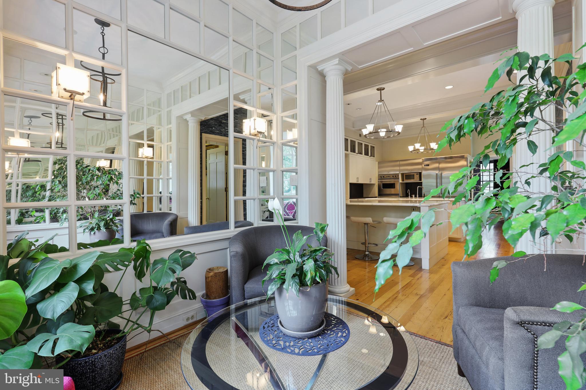 ROLAND PARK - Residential