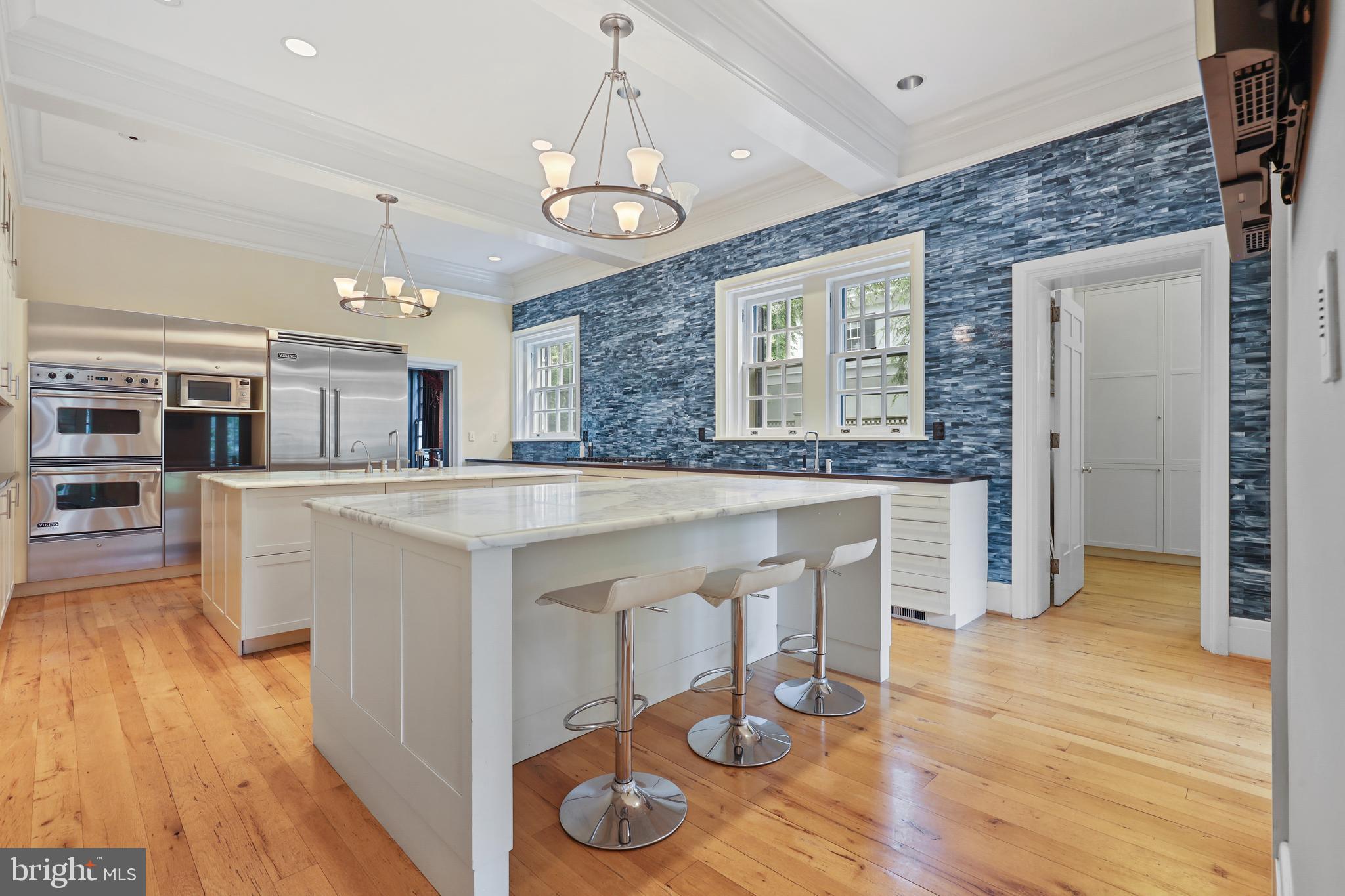 ROLAND PARK - Residential