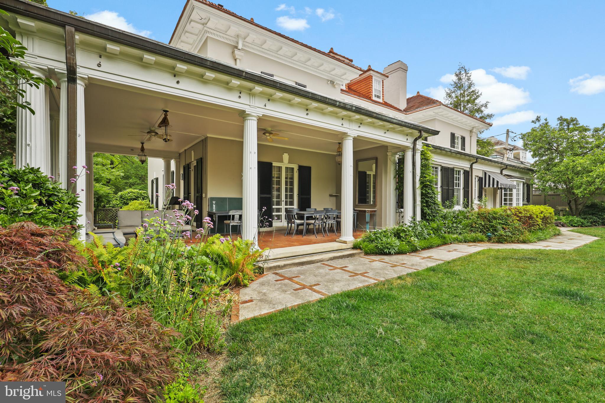 ROLAND PARK - Residential