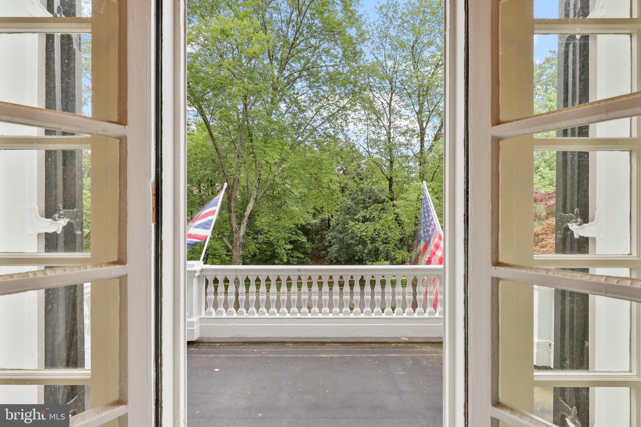 ROLAND PARK - Residential