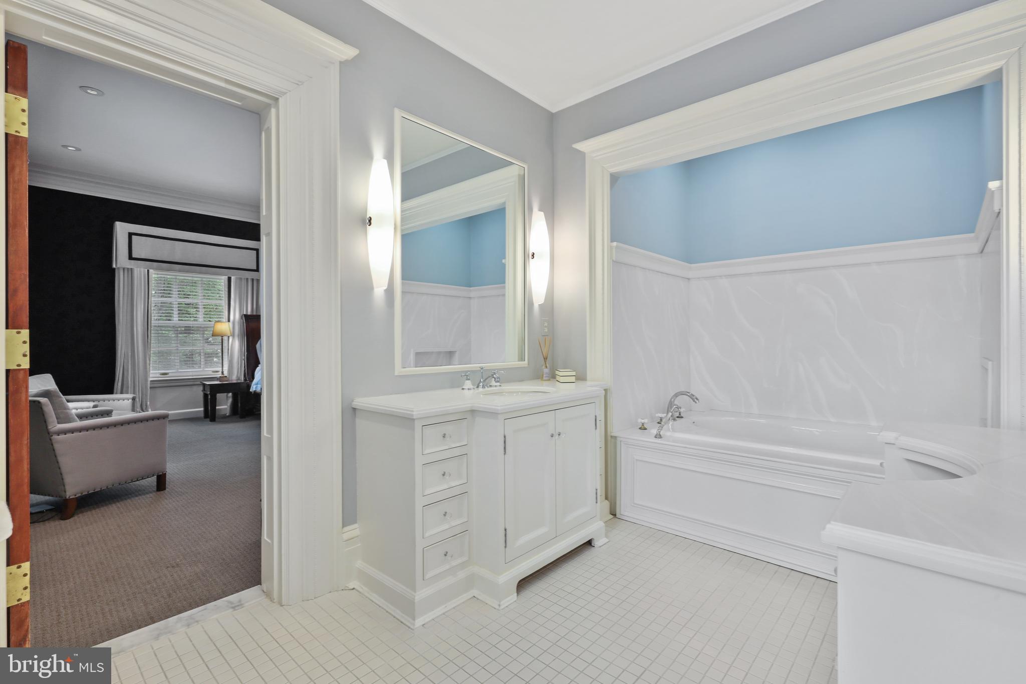 ROLAND PARK - Residential