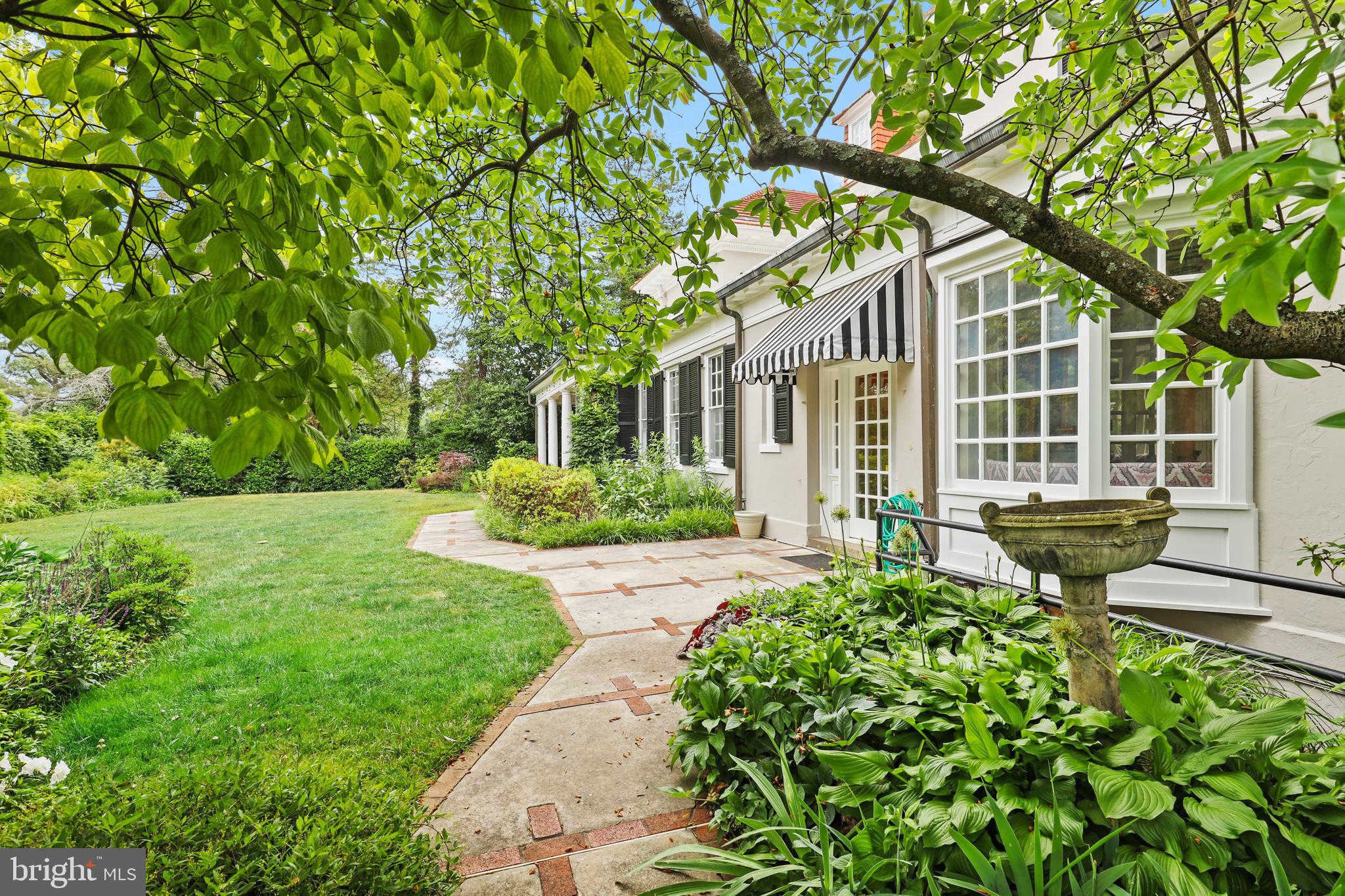 ROLAND PARK - Residential