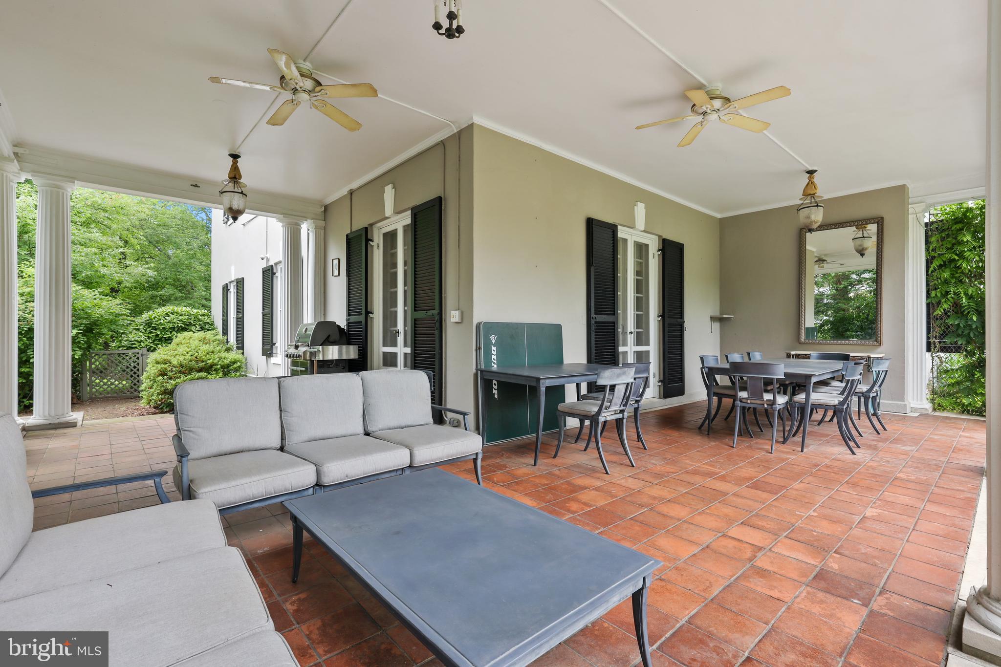 ROLAND PARK - Residential