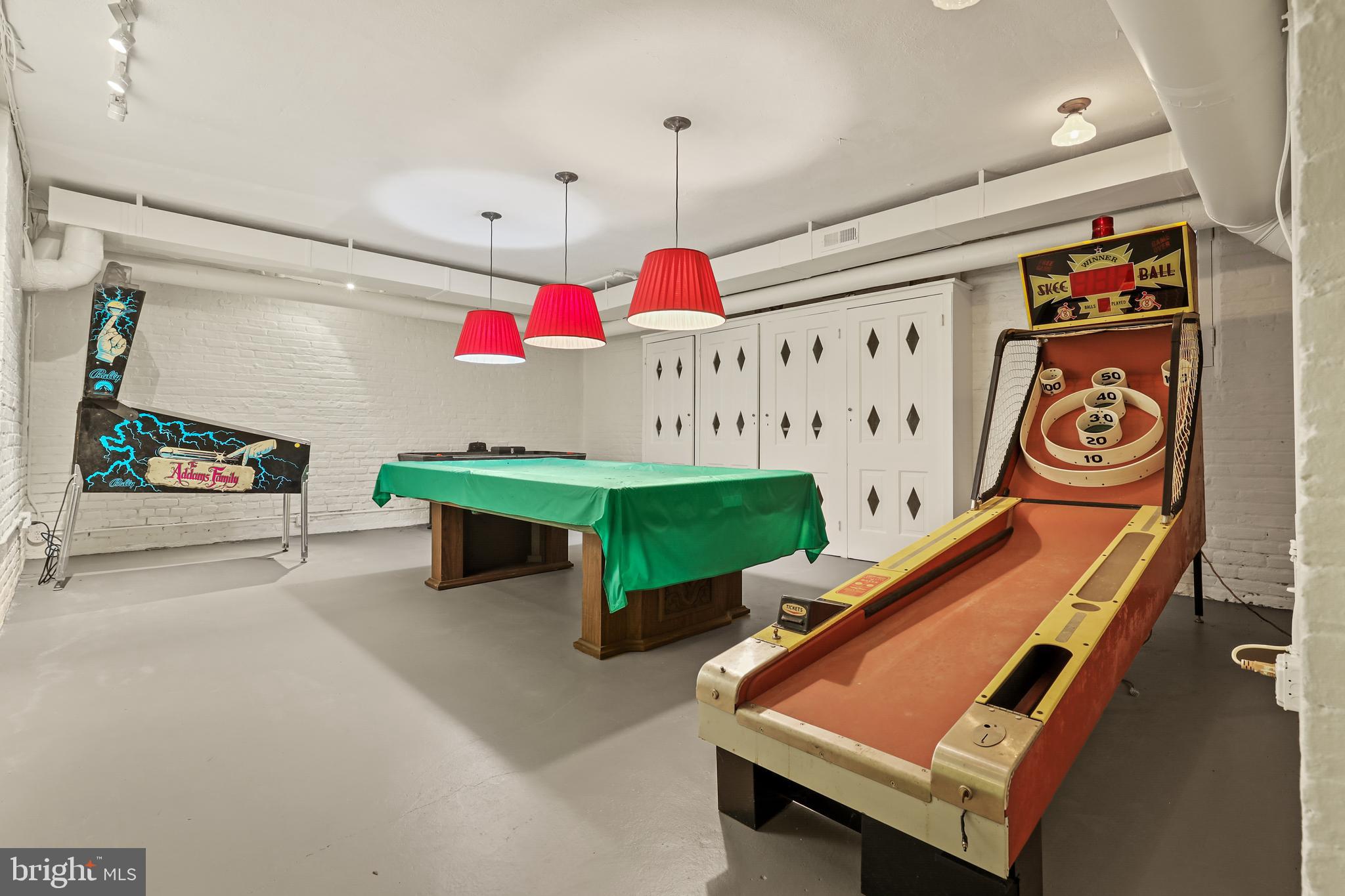 ROLAND PARK - Residential