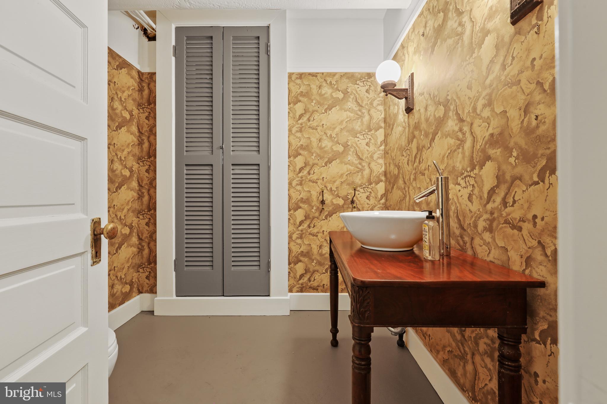 ROLAND PARK - Residential