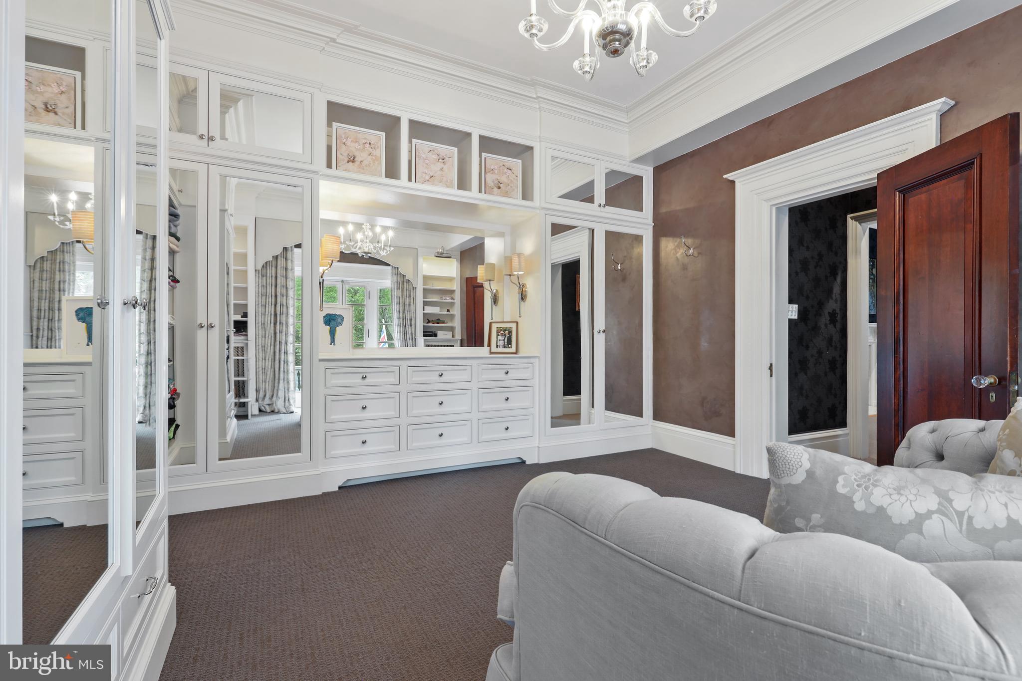 ROLAND PARK - Residential