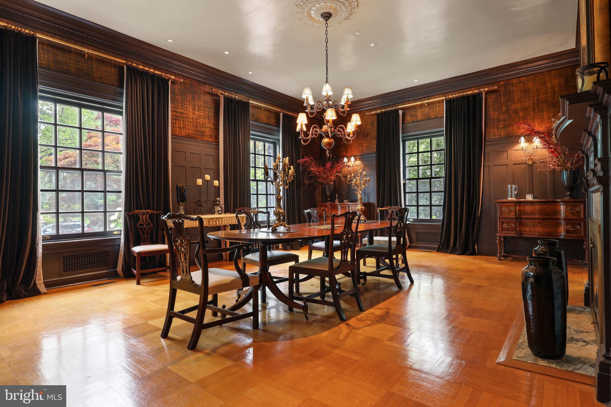 ROLAND PARK - Residential