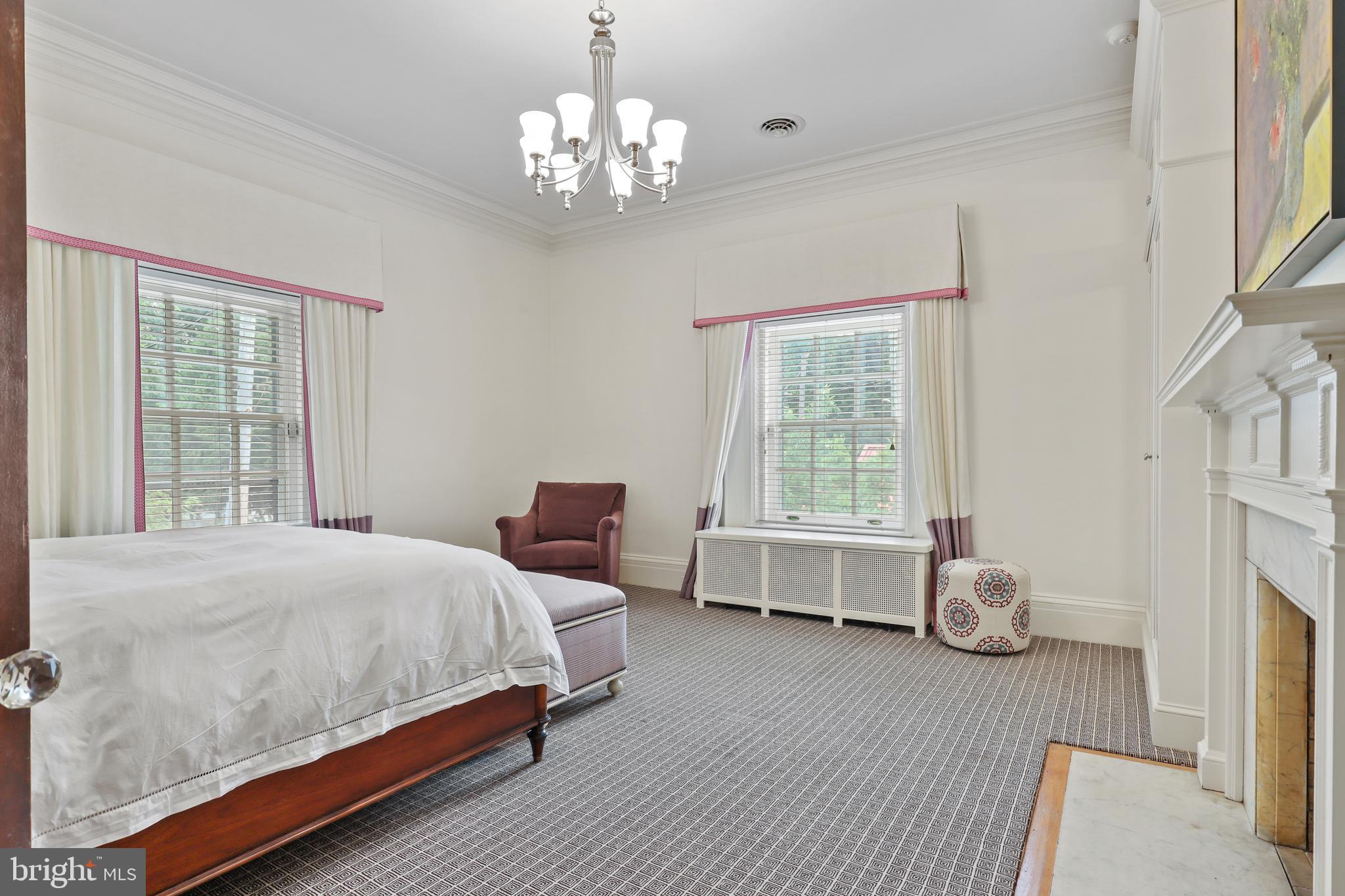 ROLAND PARK - Residential