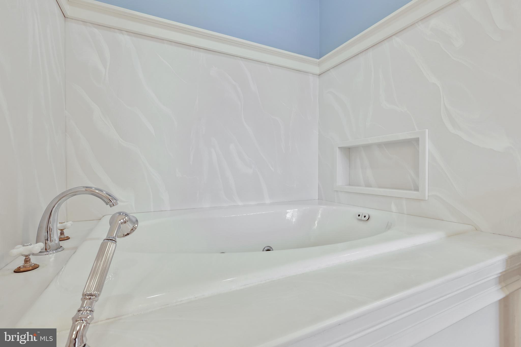 ROLAND PARK - Residential