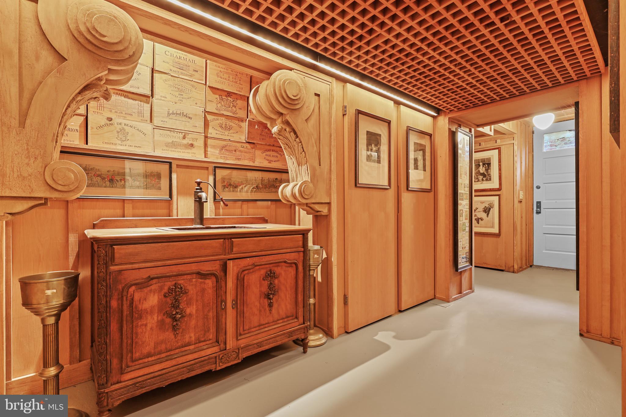 ROLAND PARK - Residential