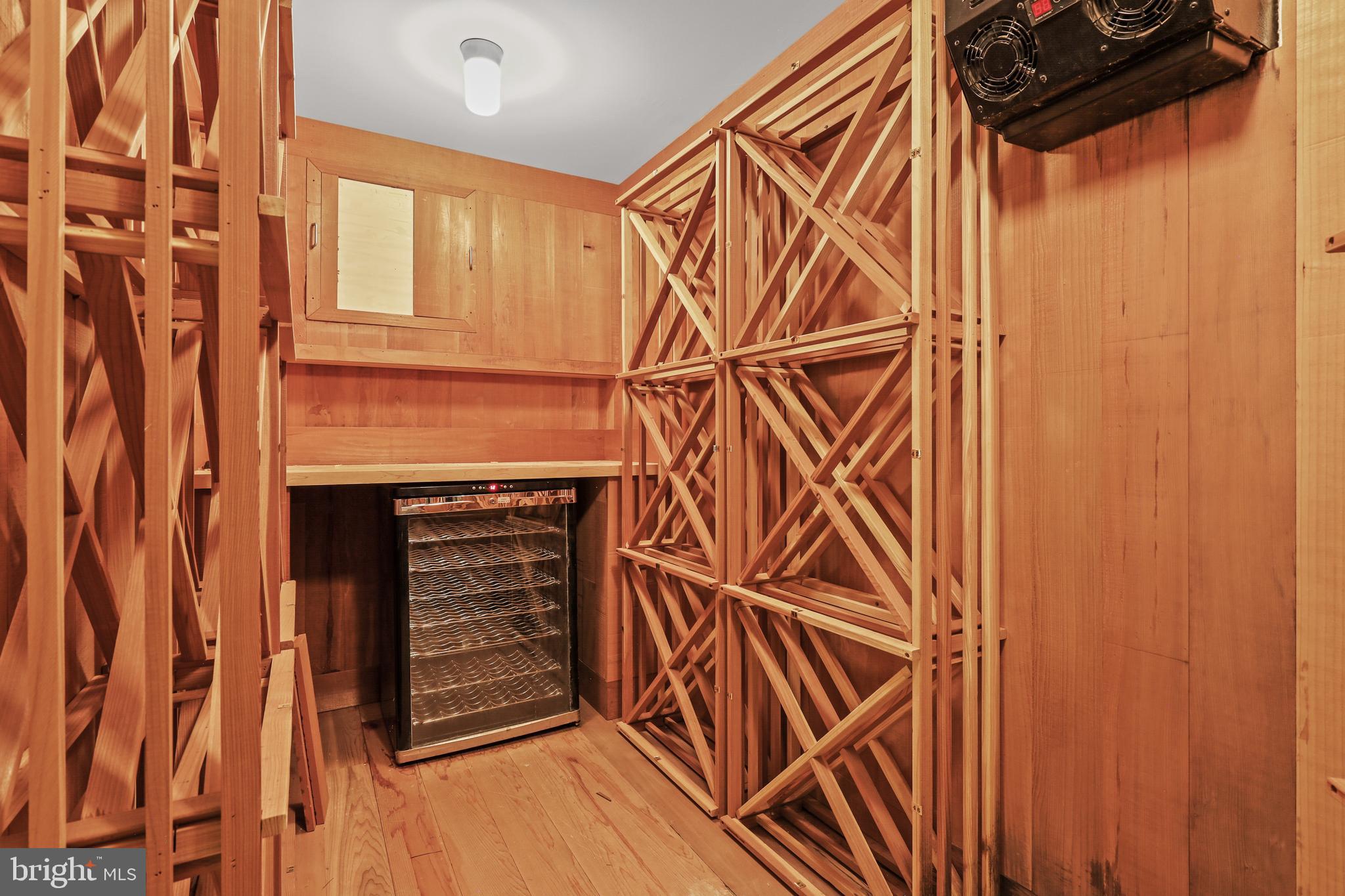 ROLAND PARK - Residential