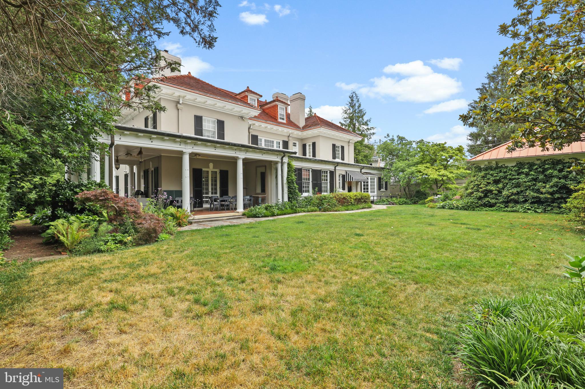 ROLAND PARK - Residential