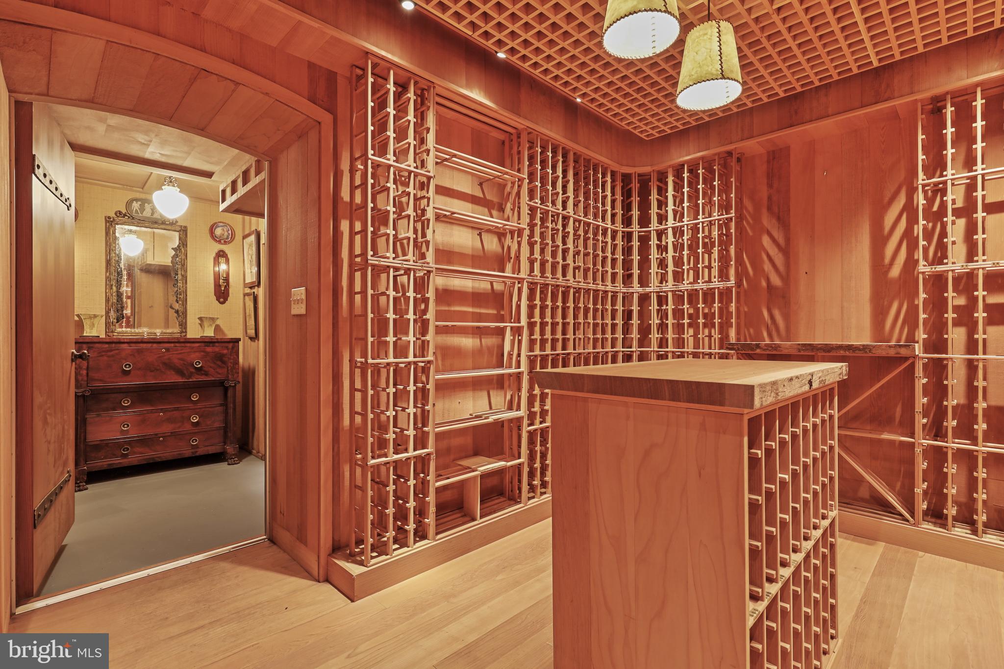 ROLAND PARK - Residential