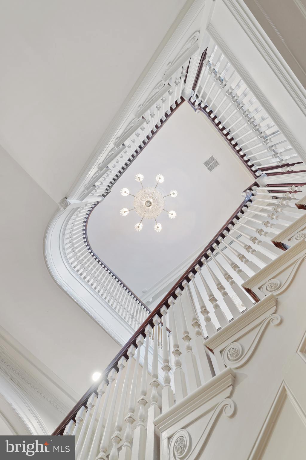 ROLAND PARK - Residential