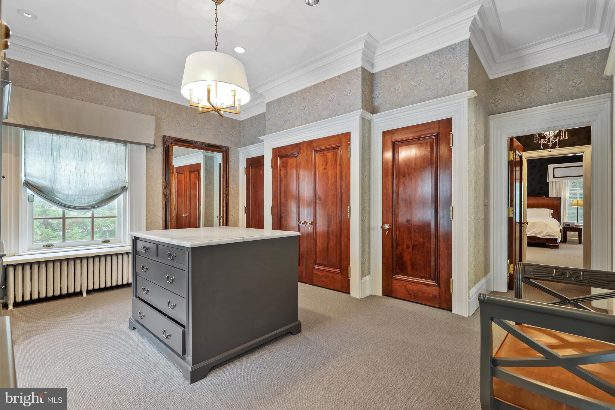 ROLAND PARK - Residential