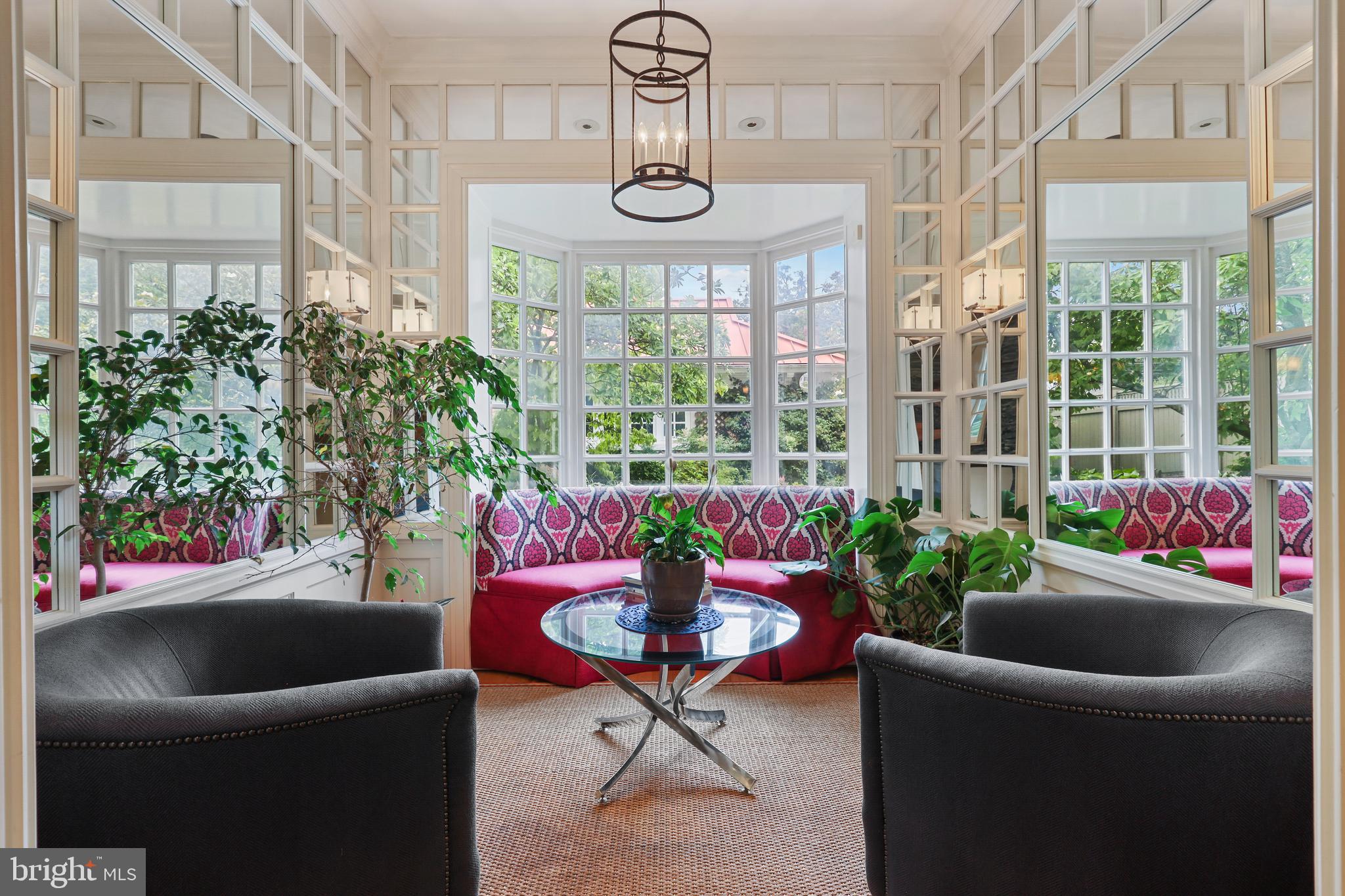 ROLAND PARK - Residential