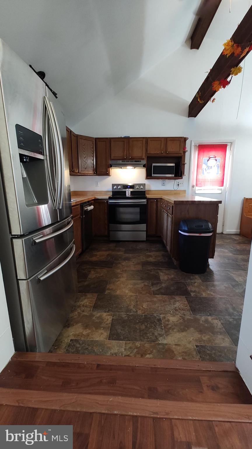 ROSEWALD BEACH - Residential Lease