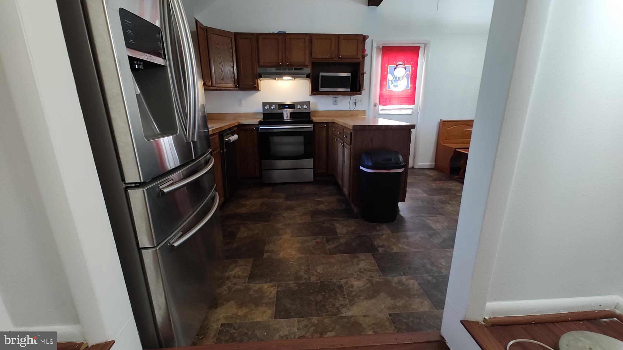 ROSEWALD BEACH - Residential Lease