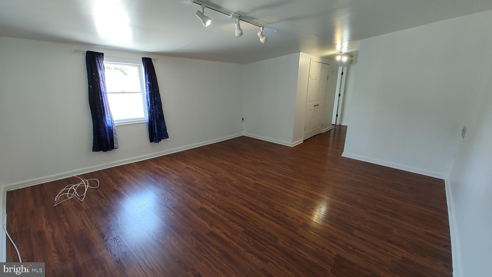 ROSEWALD BEACH - Residential Lease